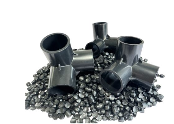 Composto di resina di PVC ad alto lucido per prodotti di iniezione di PVC Granuli di composto di PVC grigio duro personalizzati per lo stampaggio a iniezione
