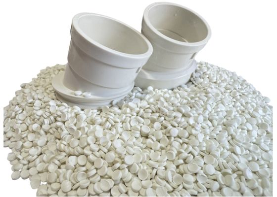 Granuli di composto in PVC rigido Upvc Particelle Granuli Resina Pellet per raccordi a flangia ANSI SCH80 Standard Raccordi per tubi in PVC CPVC con flangia integrale Flangia cieca Cpvc